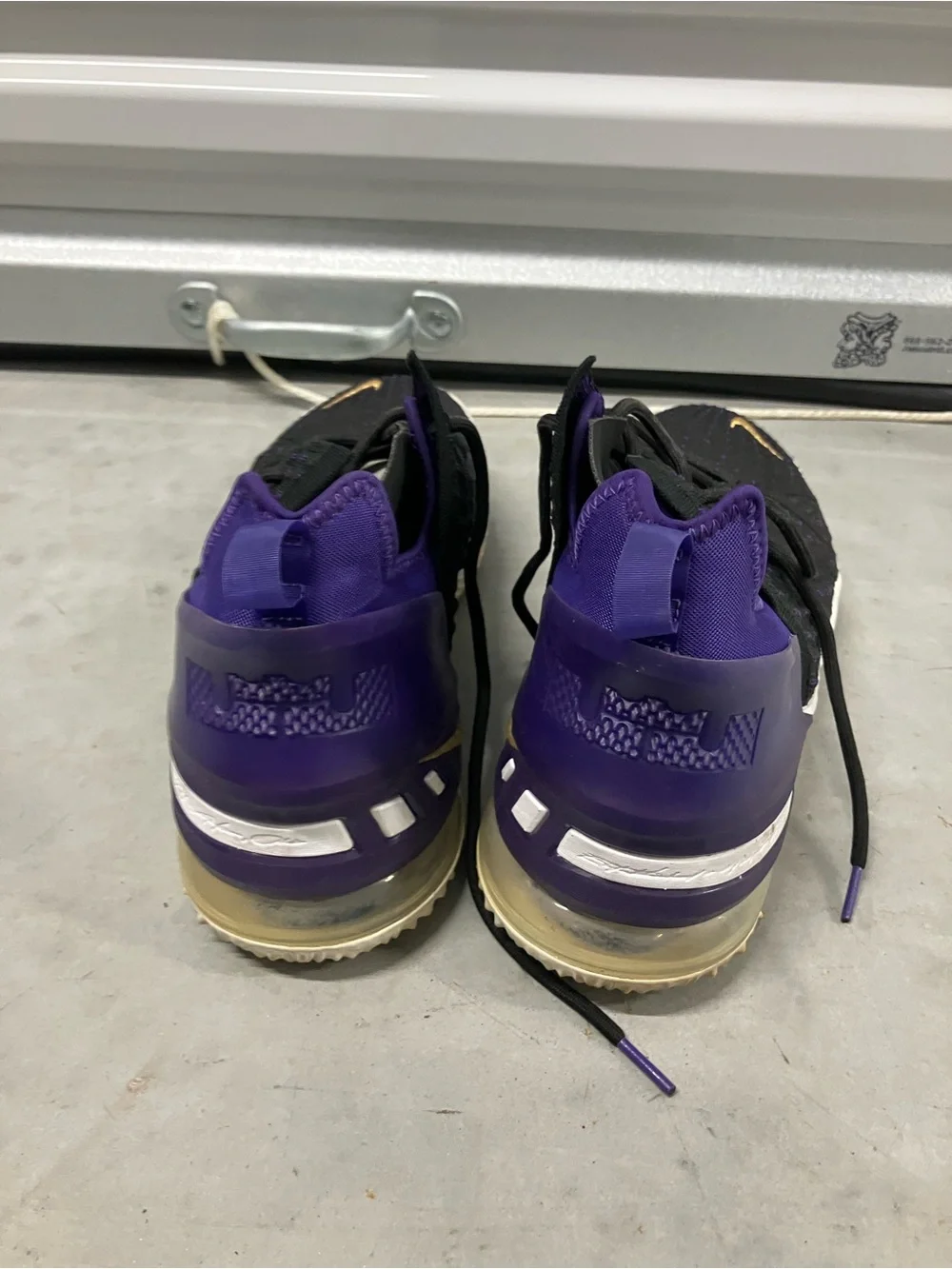 Nike Lebron 18 Lakers